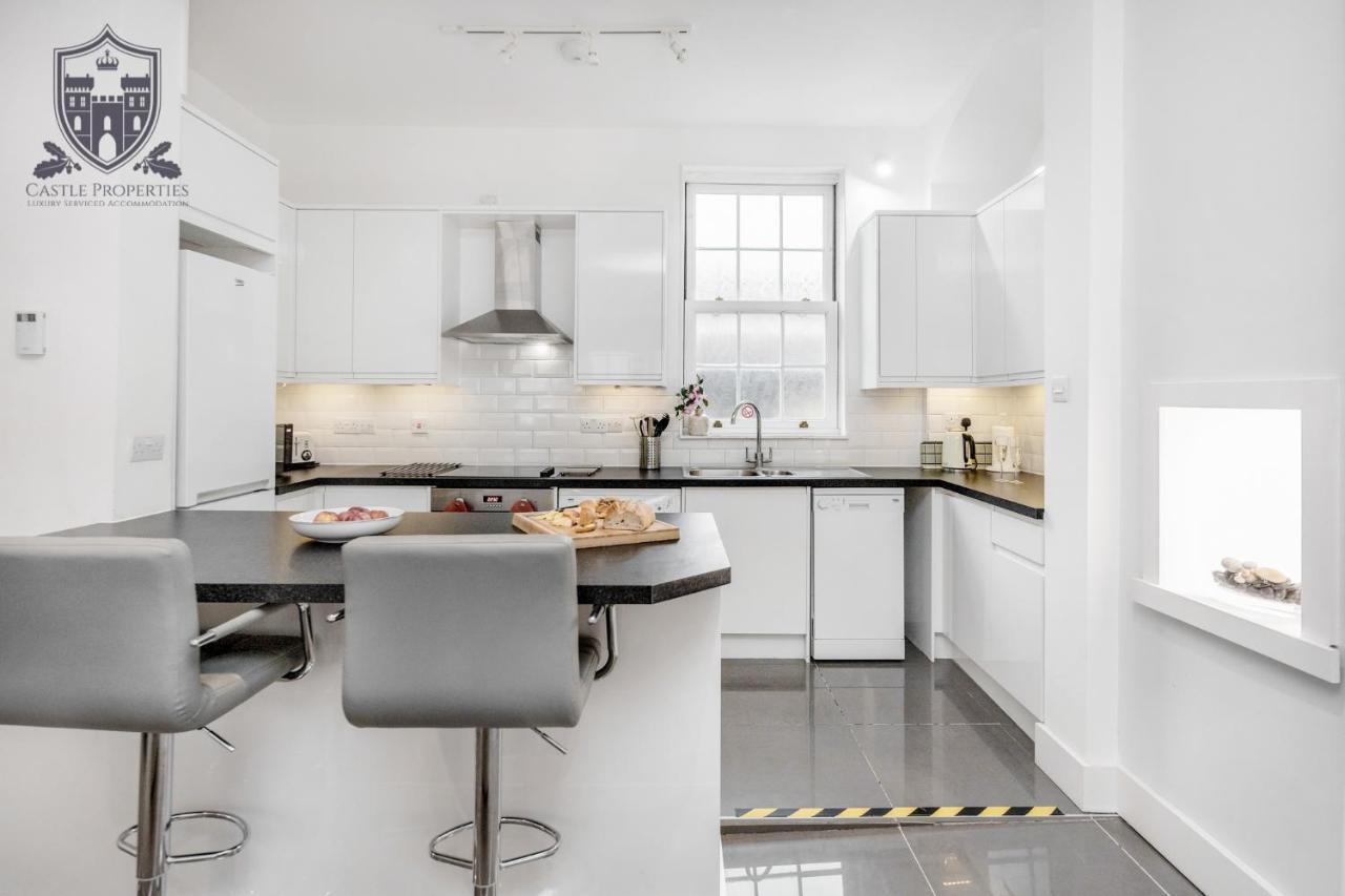 ווינדזור Castle Properties: The Sovereign 5 Bed Town House מראה חיצוני תמונה