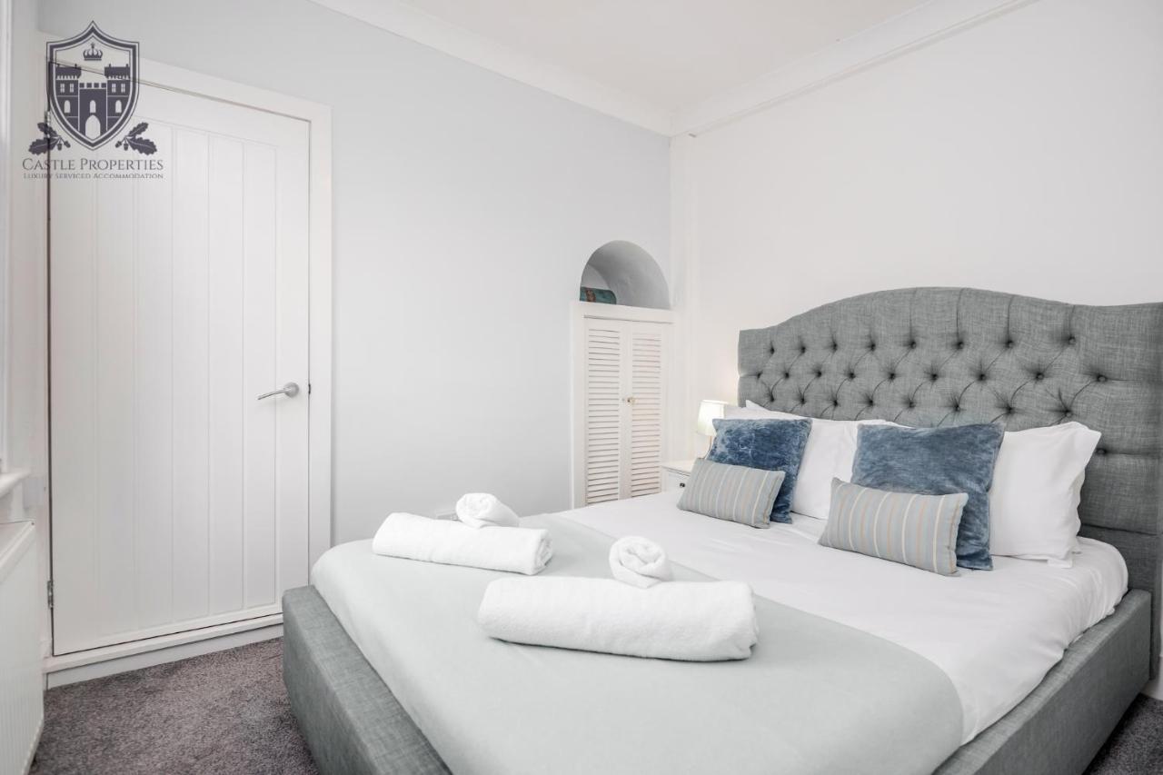 ווינדזור Castle Properties: The Sovereign 5 Bed Town House מראה חיצוני תמונה
