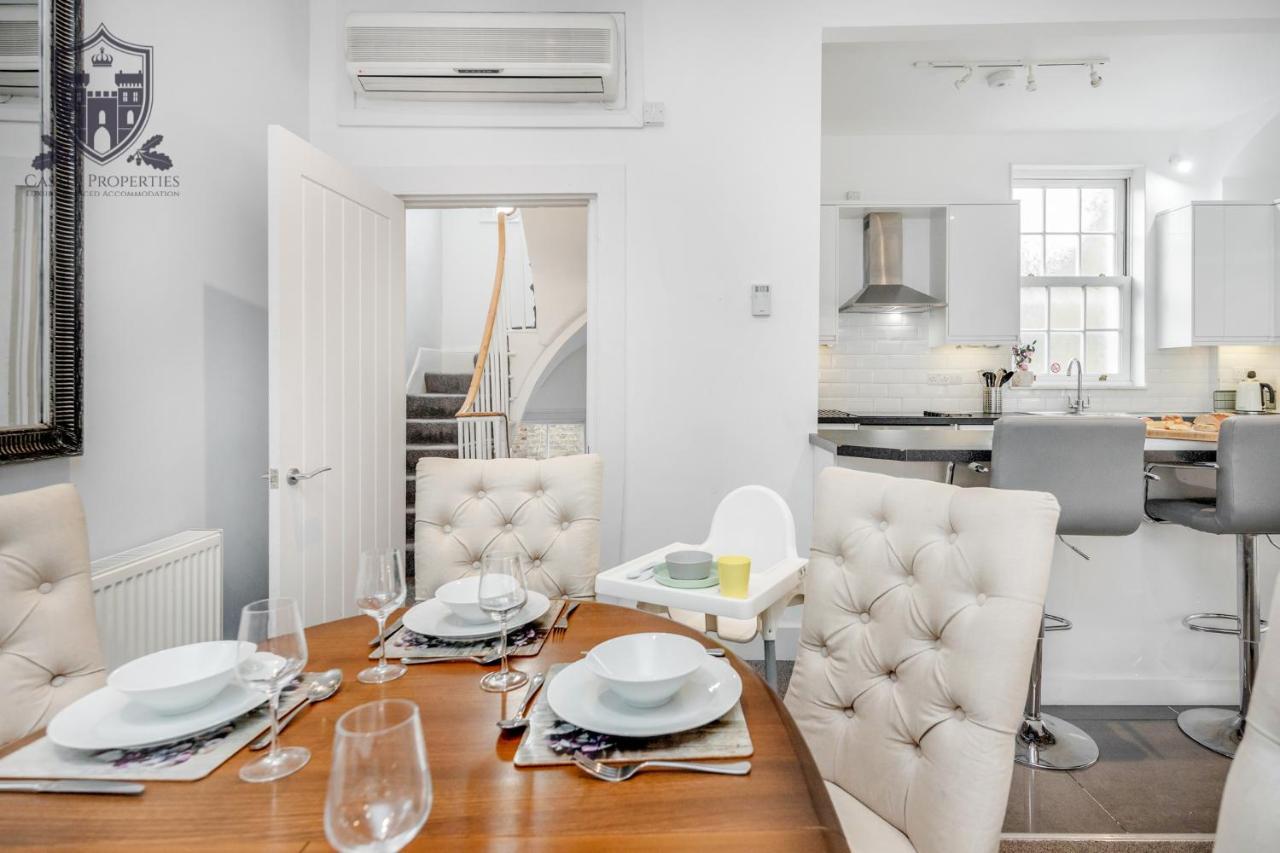 ווינדזור Castle Properties: The Sovereign 5 Bed Town House מראה חיצוני תמונה